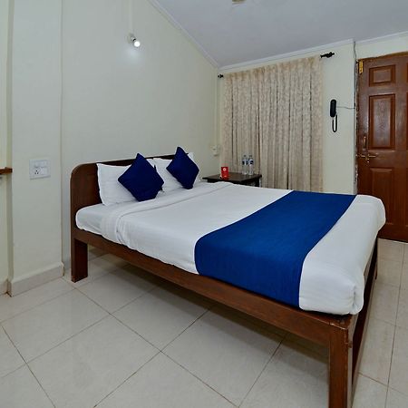 Oyo 833 Hotel Prince Santosh Holiday Homes Арпора Екстериор снимка
